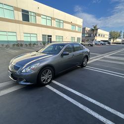 2012 Infiniti G25 rear-wheel drive