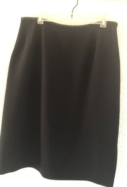 Jasper & company black skirt (size 8 ladies)