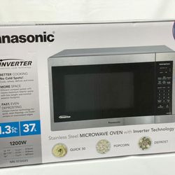 Panasonic 1.3CuFt Stainless Steel Countertop Microwave Oven NN-SC668S