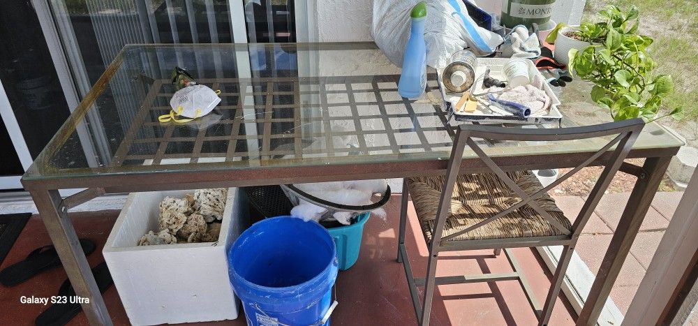 Free Glass Outdoor Table