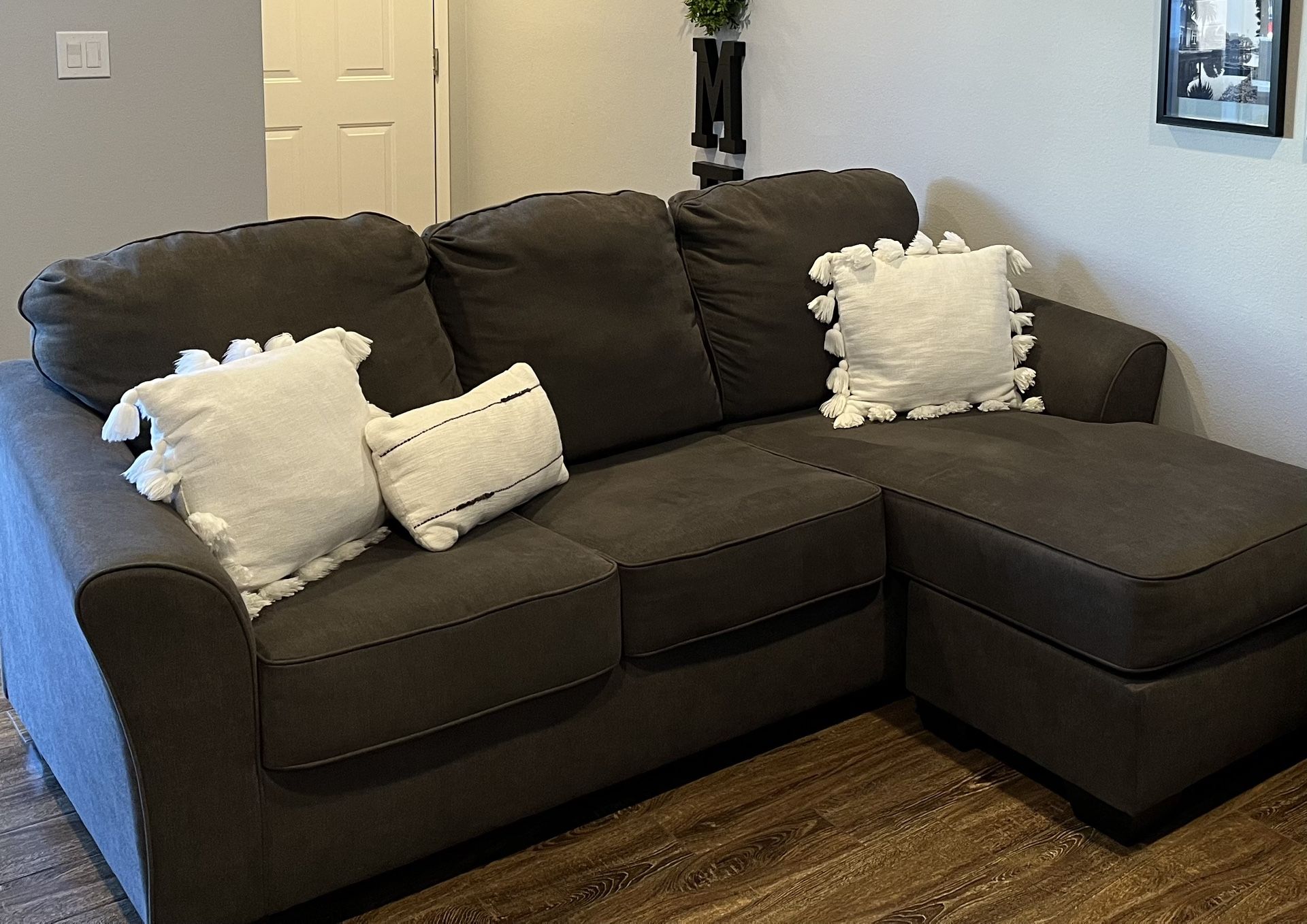 Sofa 85”