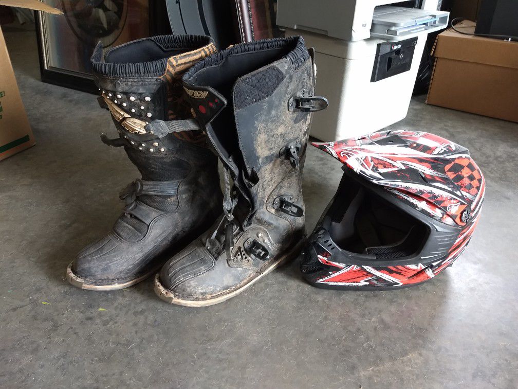 Fly motocross boots and Fulmer helmet