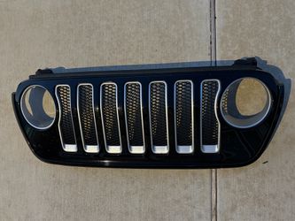 Jeep Wrangler JL OEM Gloss Black Grille - LIKE NEW