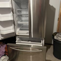 Stainless Steele Samsung Refrigerator 