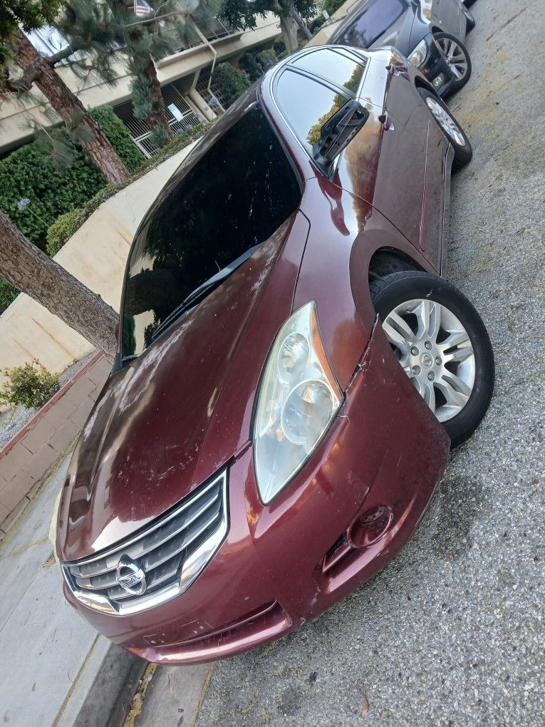 2011 Nissan