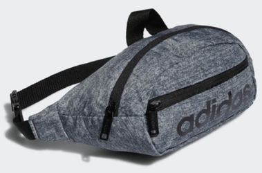 Adidas Waist Pack Bag / New With Tag / Pick-up in Cedar Hill / Shipping Available