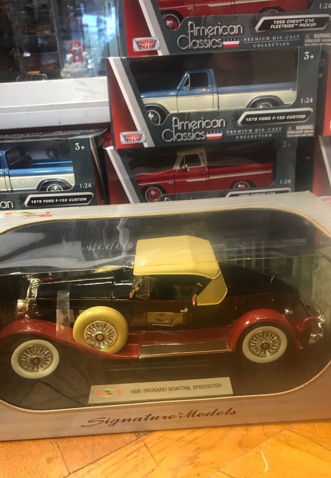 1930 Packard Boattail speedster convertible 1:18 scale diecast collectible