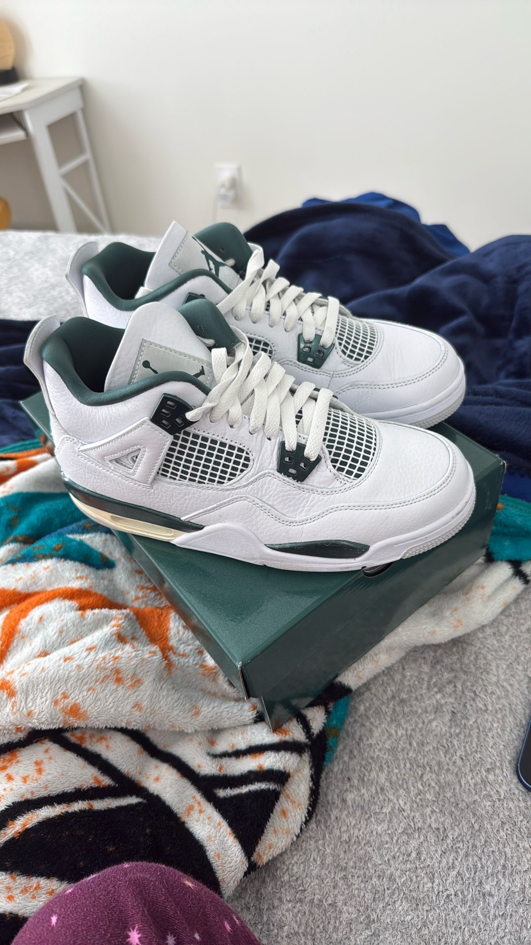 Air Jordan 4s White/oxidized Green(worn Once)
