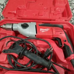 Milwaukee 1/2 in. Heavy-Duty Hammer Drill
