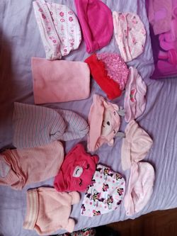 17 baby hats