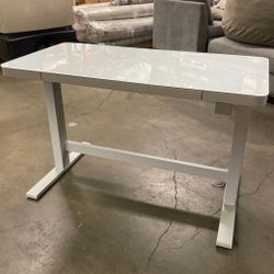 Tresanti Adjustable Office Desk 47β