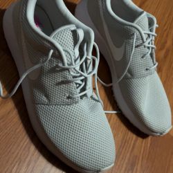 New Nike Roshe Shoes 