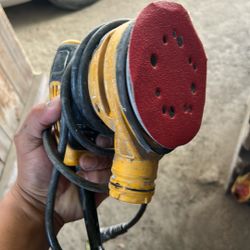 Dewalt Sand Machine 