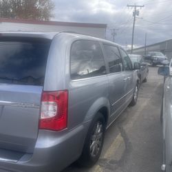 2016 Chrysler Town & Country
