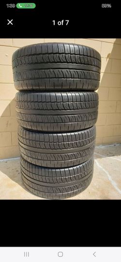 295/40/22 PIRELLI  SCORPION TIRES