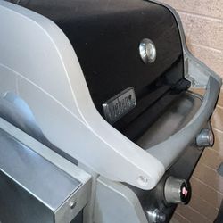 Really Sweet Weber Spirit E-210 BBQ Grill Propane Two Burners