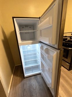 Vissani refrigerator.