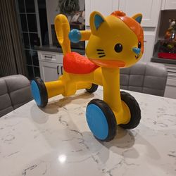 B TOYS RIDE ON/BALANCE CAT SCOOT BIKE SEE DESCRIPTION 