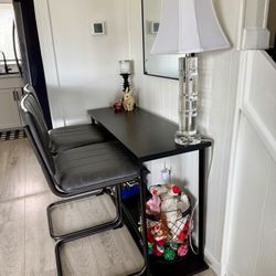 Gorgeous Countertop/Bar Stools Set Of 4