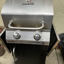 Charbroil 2-burner Propane Grill