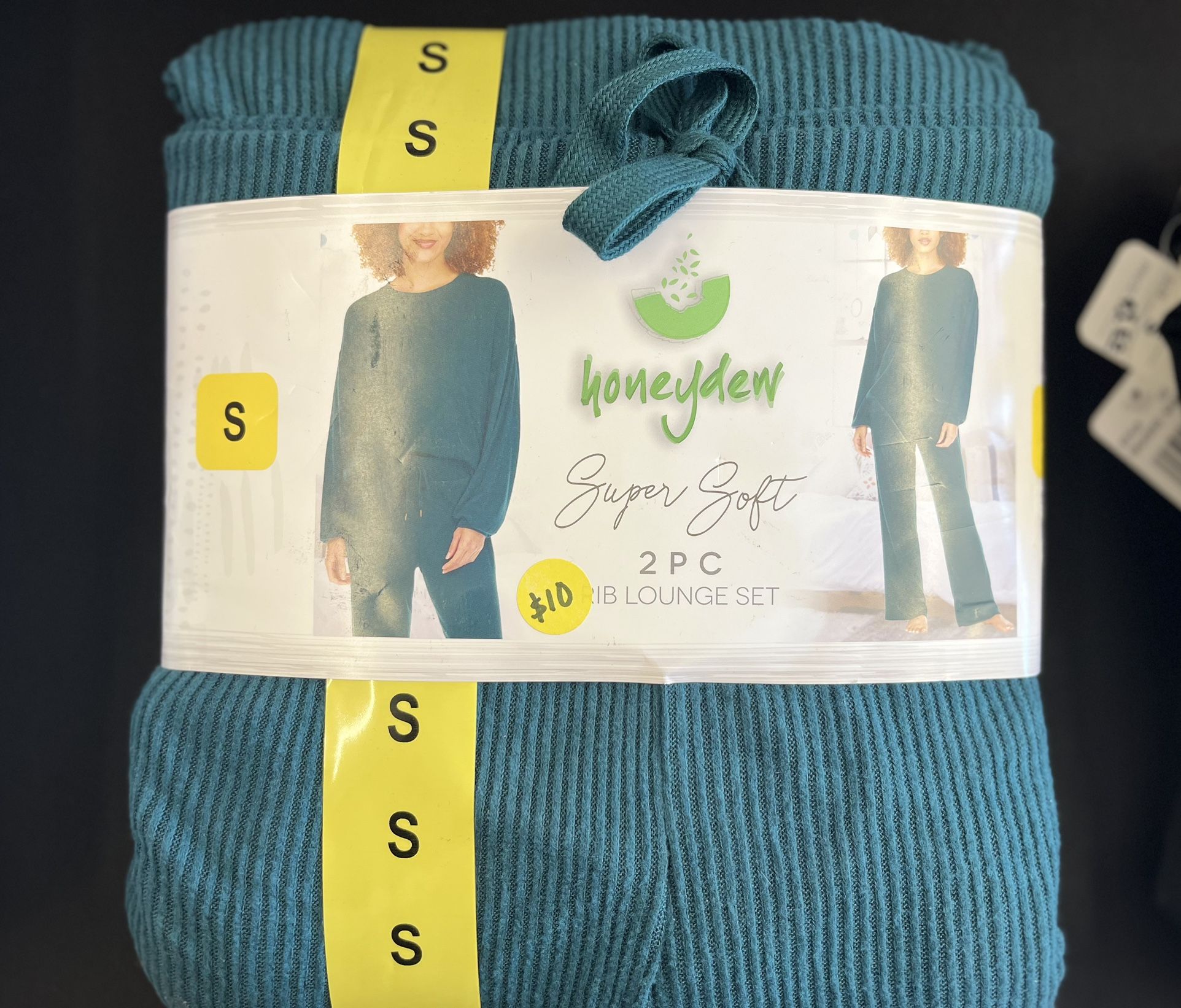 Honeydew 2Pc Lounge Set