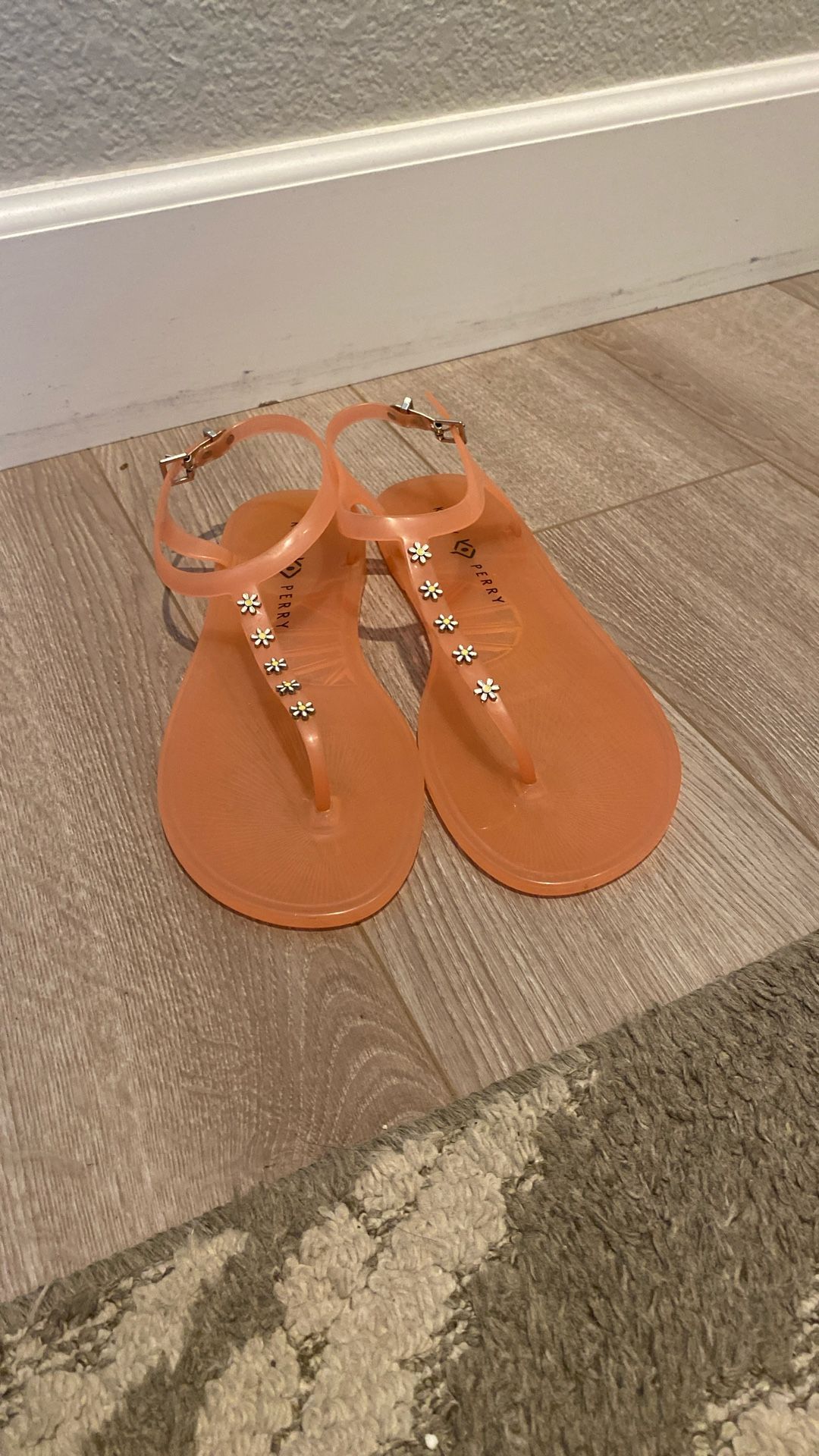 Katy Perry Women's The Geli-T Strap Flat Sandal