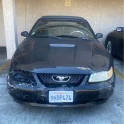 2000 Ford Mustang