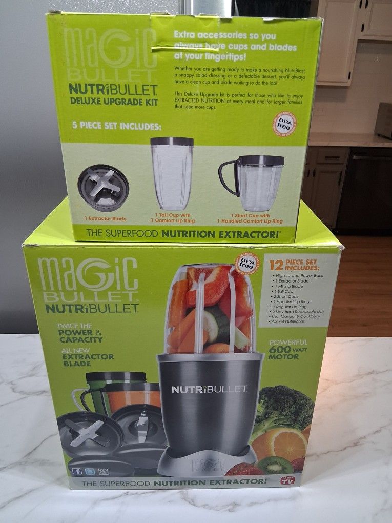Magic Bullet NutriBullet 17 Piece Set Plus New Carrying Bag