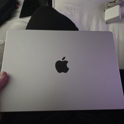 MacBook Pro (M4) 