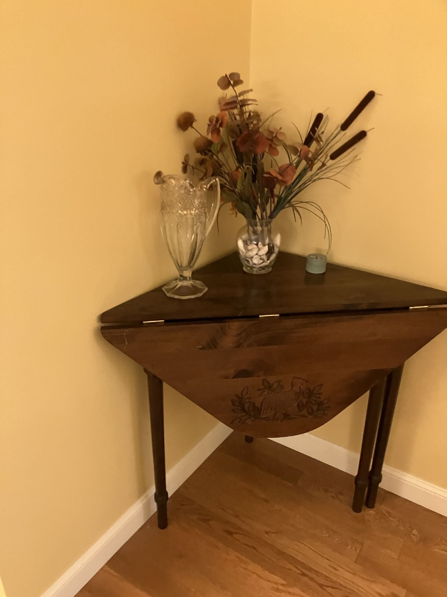 Drop Leaf Corner Table , Solid Wood