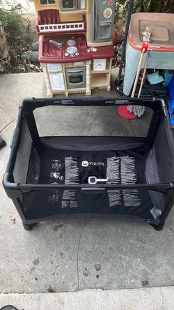 4moms play pen with bag