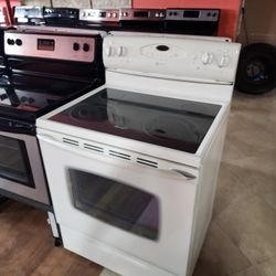 Maytag Stove Electric🚨☄️☄️6902 ridge rd port richey fl 34668☄️☄️🚨
