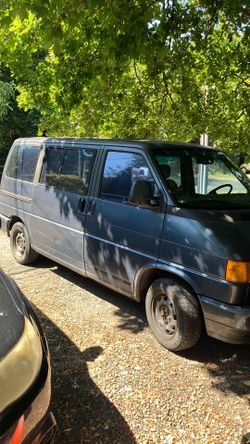 VW euro van with spare parts