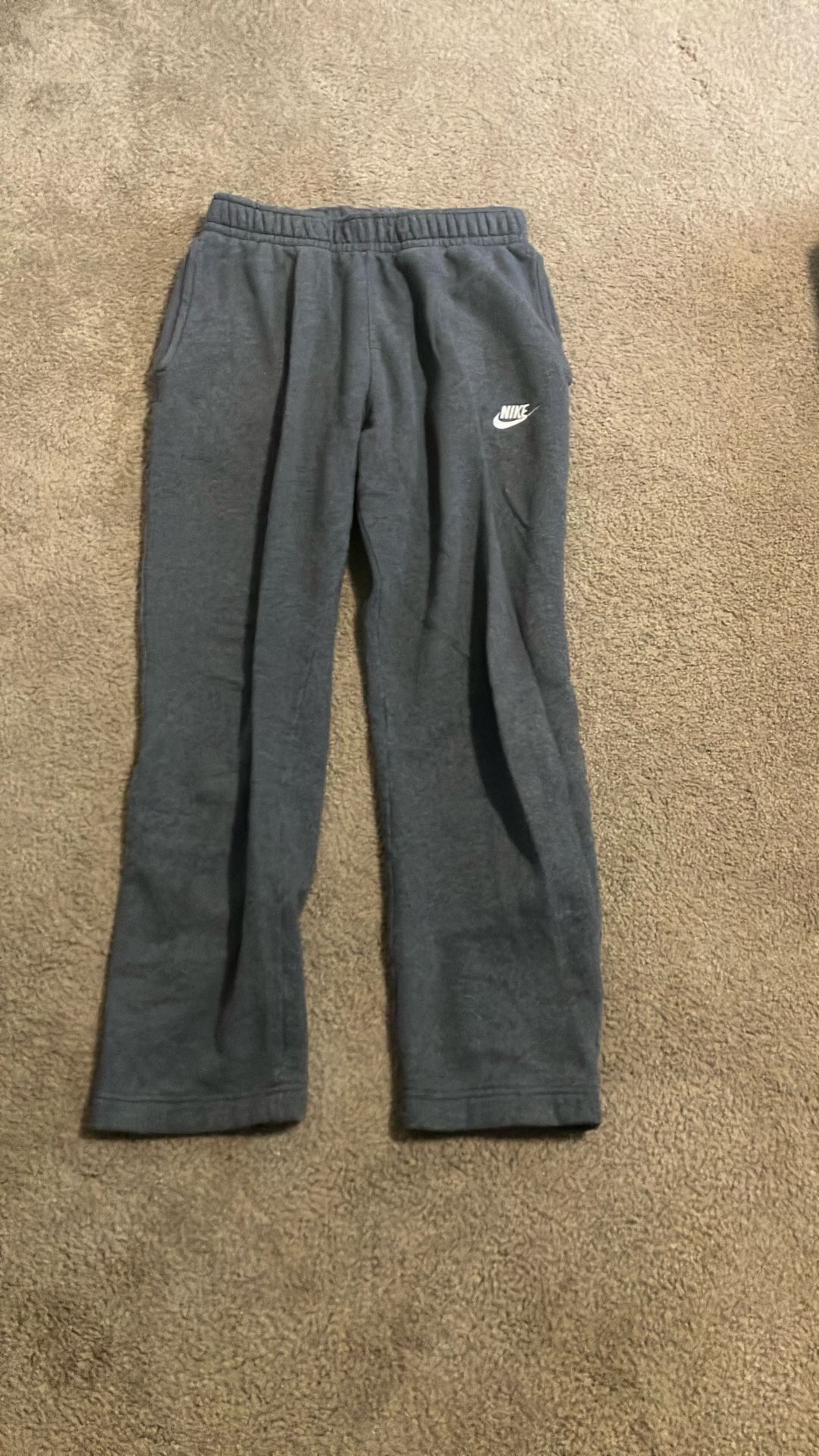 Size Small Men’s Nike Pants I cuffed