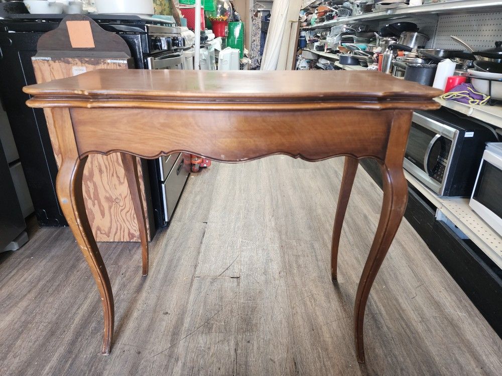 vintage table H30x34x34