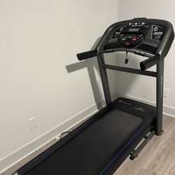 Horizon T202 Treadmill