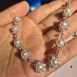 Silver Pearl Necklace 