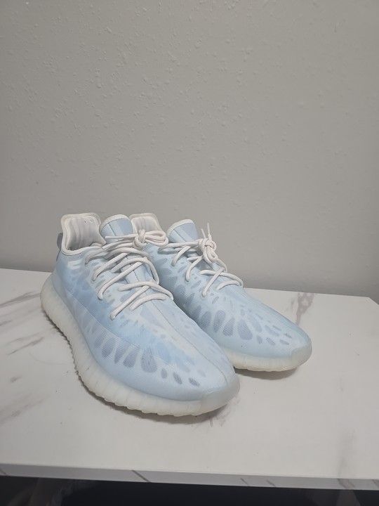 Yeezy 350 V2 Mono Ice Size 13