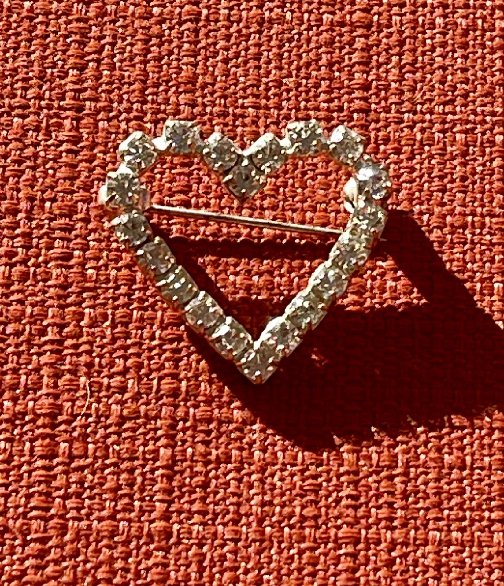 Vintage Heart Shape Pin Lapel Jewelry 20 Zircons Brooch Old 