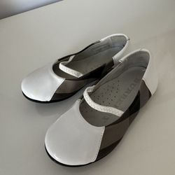 Burberry Kids Shoes Size 23
