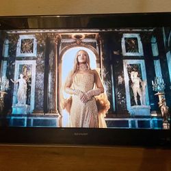 32” Sharp TV