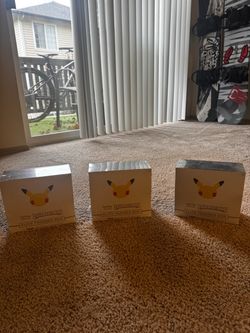 Pokemon 25 celebrations ETBs