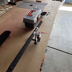 BERKLY FUSION 7' FISHING POLE