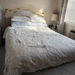 Queen Size bedroom set 