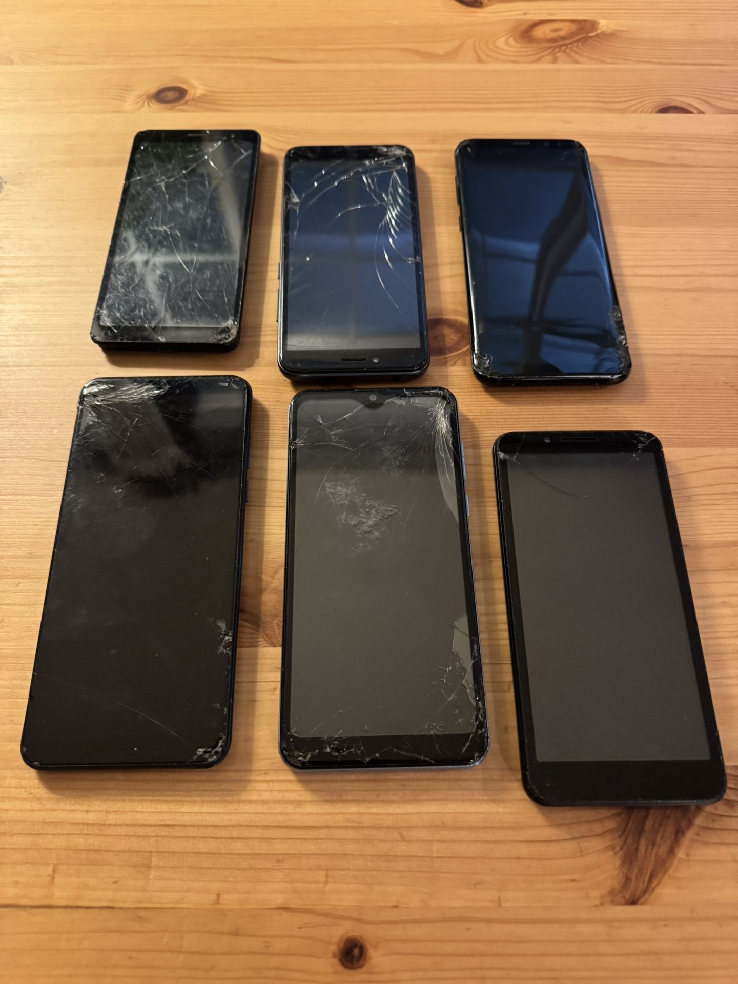 6 broken phones – Samsung, Motorola, TCL, etc – for parts or recycling