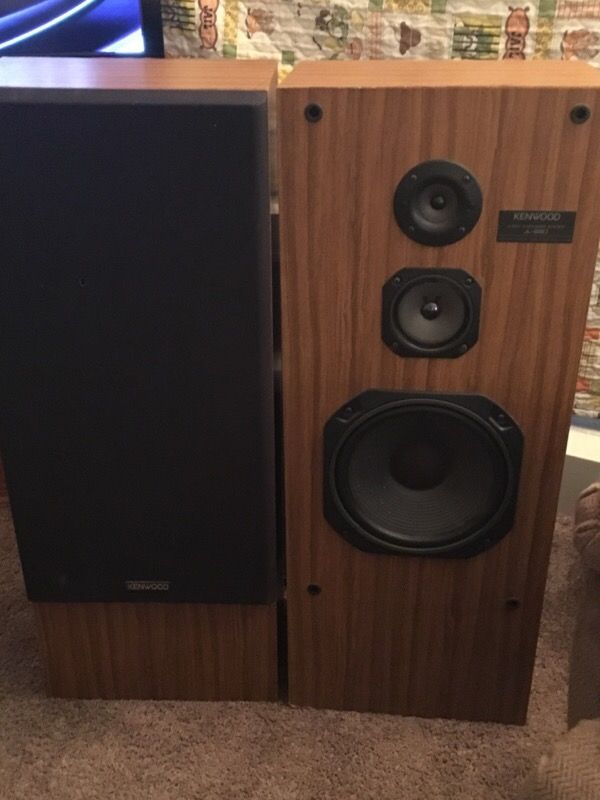 Kenwood JL-690 3 way, 3 speaker system.