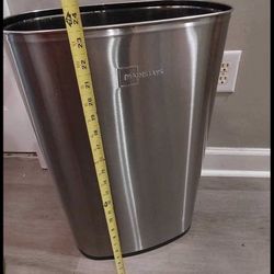 Trash can No Lids 