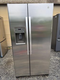 GE stainless steel counterdepth fridge