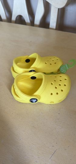 Crocs size 4C brand new