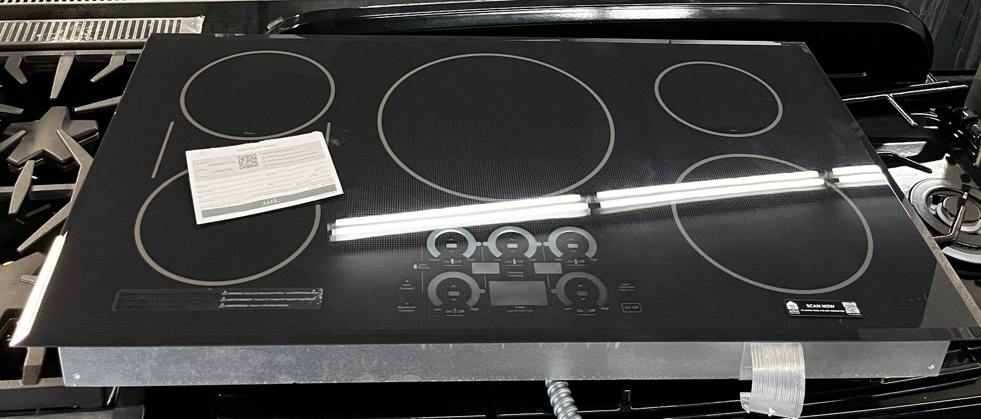 Café 36” Induction Built In CookTop New 